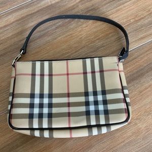 Burberry Pochette